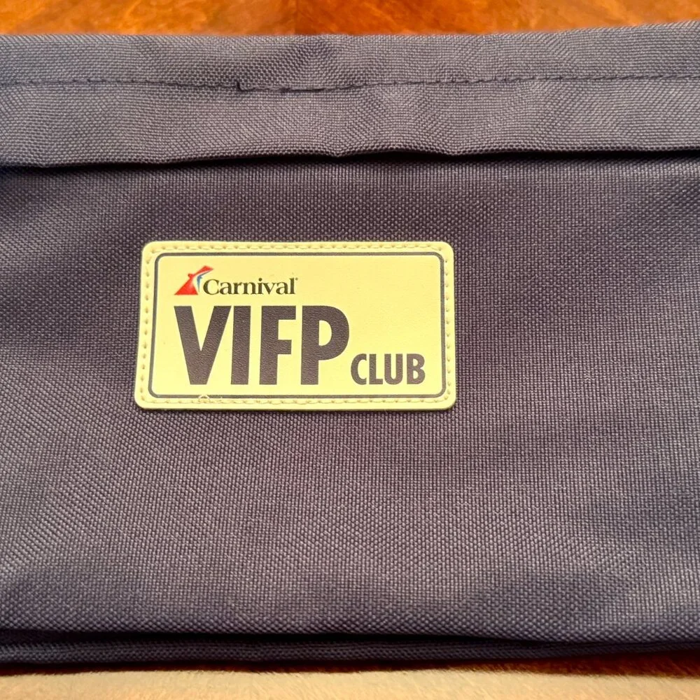 CARNIVAL CRUISE VIFP CLUB BLUE TOILETRY COSMETIC BAG NEW